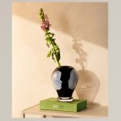 Maud Angelica Behn - Vi møtes - Vase Sort thumbnail