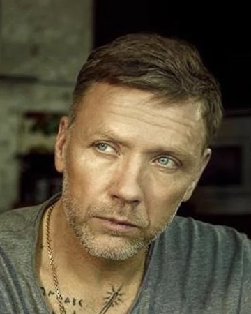 Mikael Persbrandt